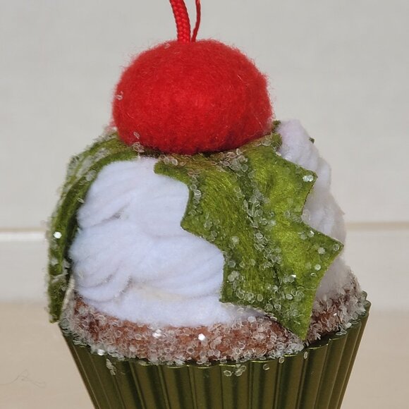 Hallmark 2018 Holly Jolly Delight Christmas Cupcake Keepsake Ornament No. 9 - Picture 12 of 14